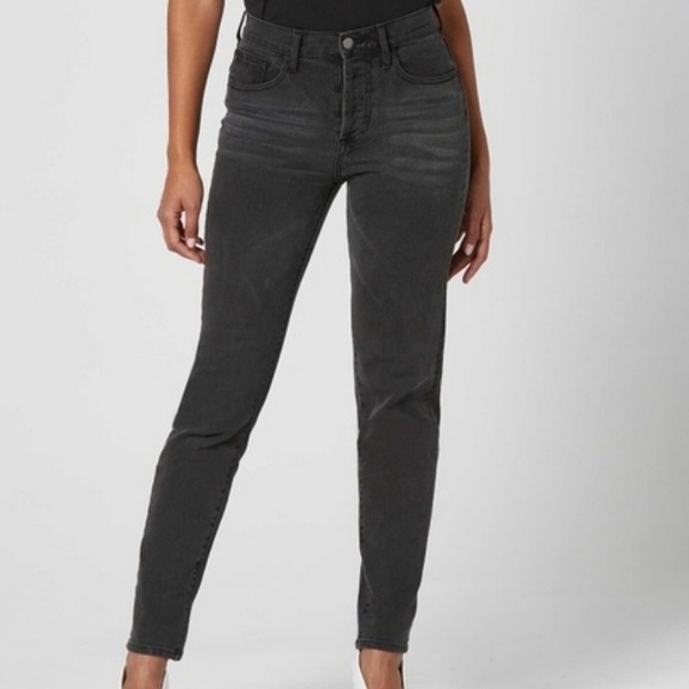 NWT DSTLD Faded Black Wash Mom Jeans